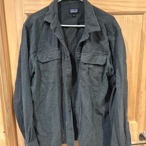 Patagonia Men's Charcoal flannel shirt